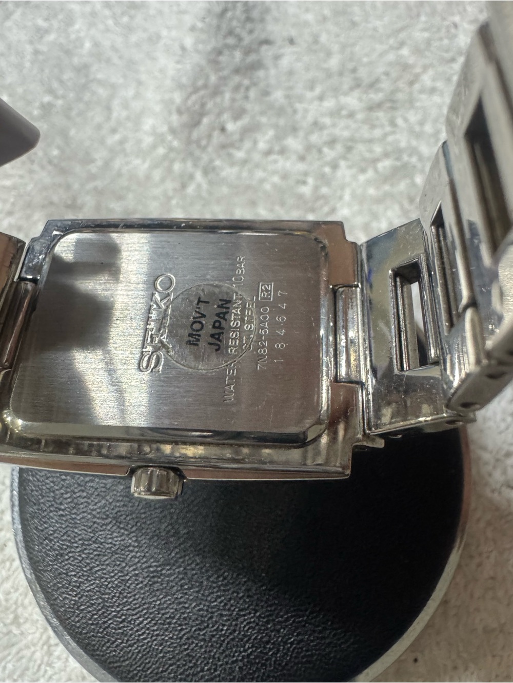 Seiko Silver Stainless Steel Watch with Black Dial - Picture 9 of 10